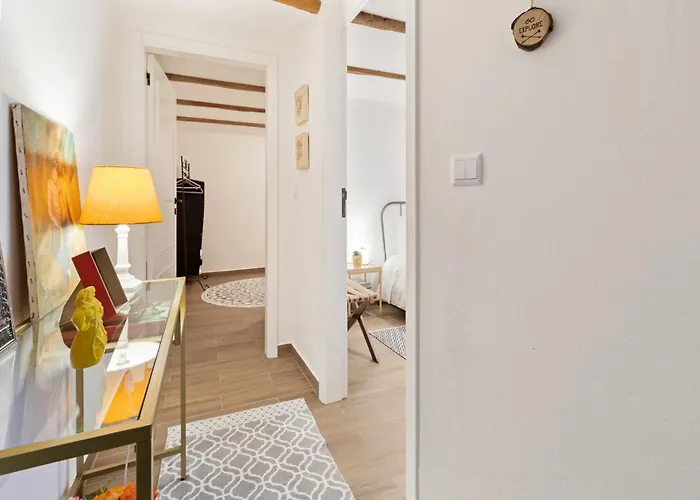 Mansion In - Mezio With Patio * Vale Abrigoso